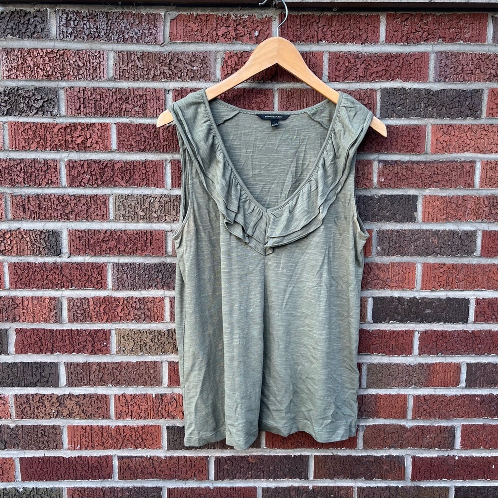 Banana Republic Olive Green Flounce Front Deep Scoop Neck Sleeveless Tank Top